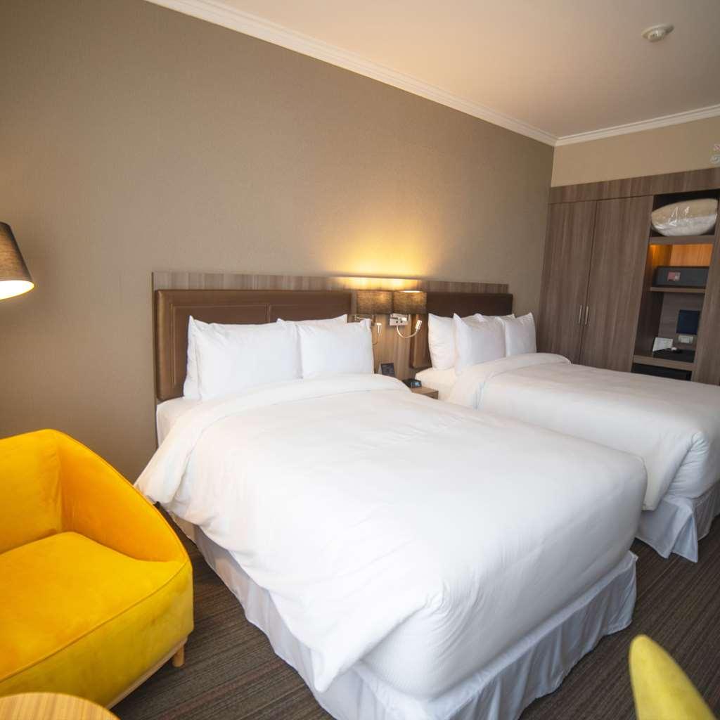 Doubletree By Hilton Trujillo Hotel Encalada Ruang foto